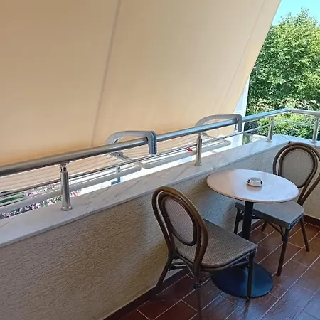 Cozy Sea Escape Qerreti Διαμέρισμα *